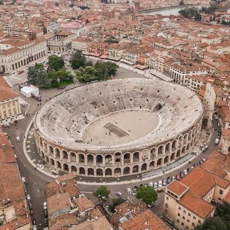 Graziosa Mansarda Centro ヴェローナ エクステリア 写真