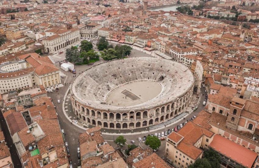 Graziosa Mansarda Centro ヴェローナ エクステリア 写真